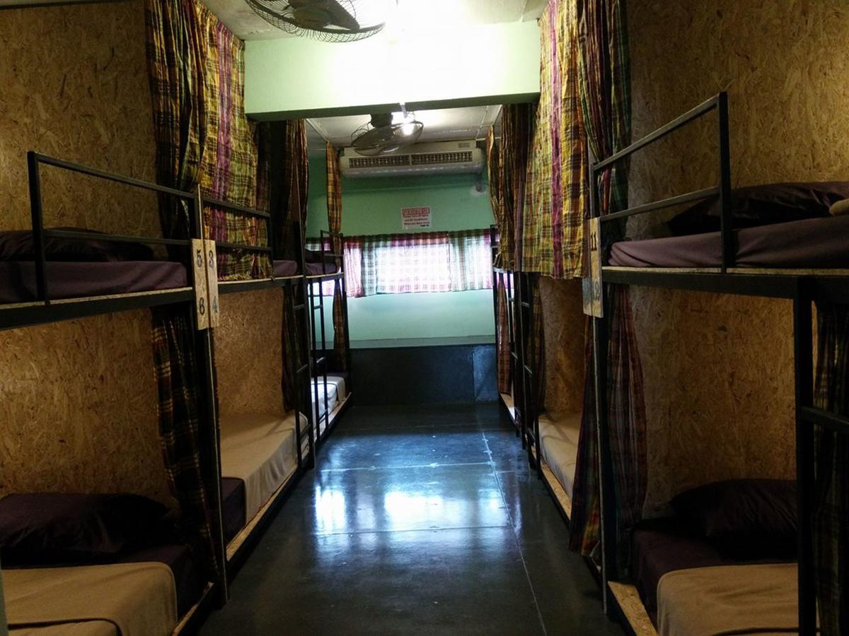 J Giant Hostel Chiang Mai Bagian luar foto