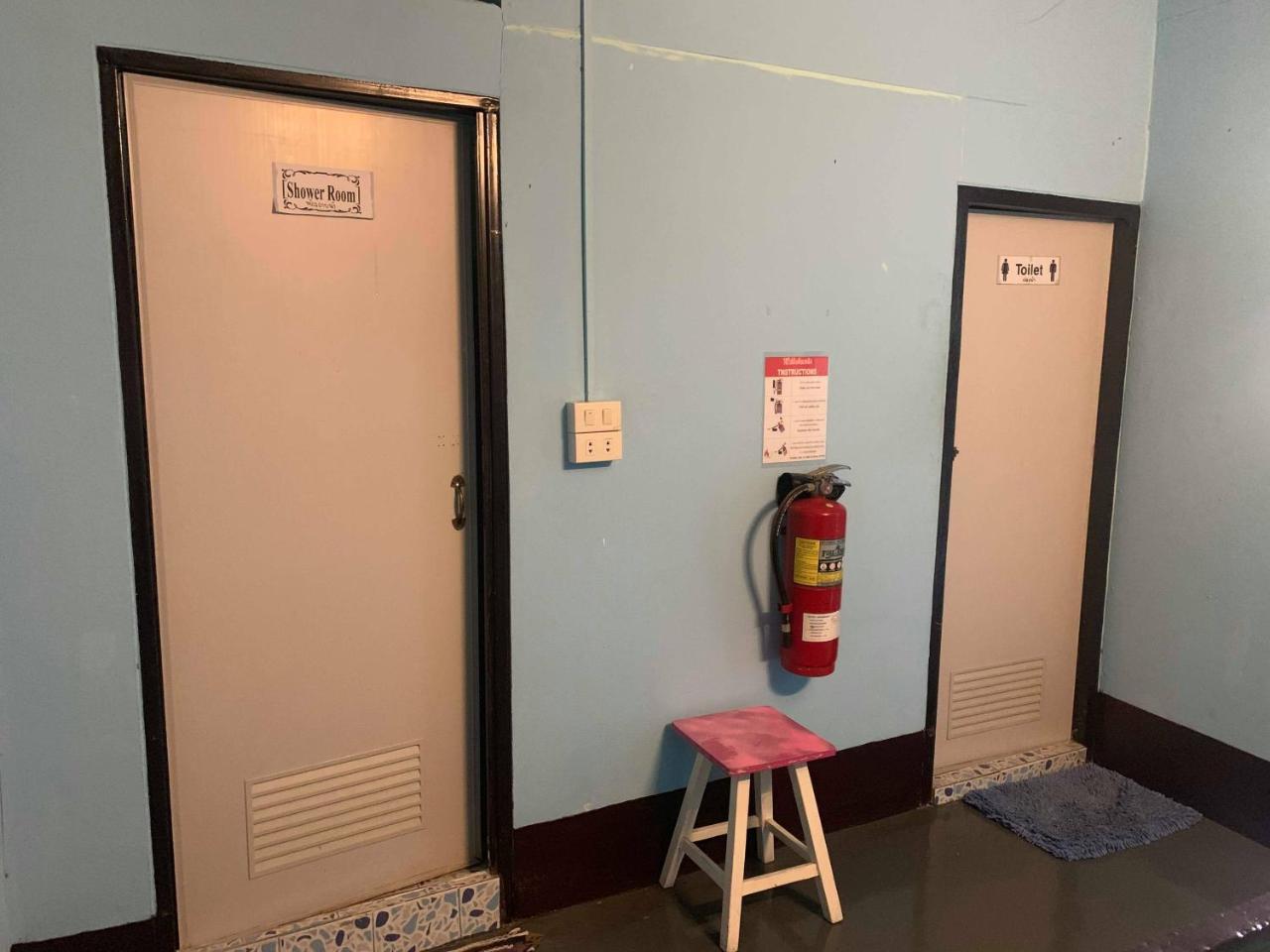 J Giant Hostel Chiang Mai Bagian luar foto
