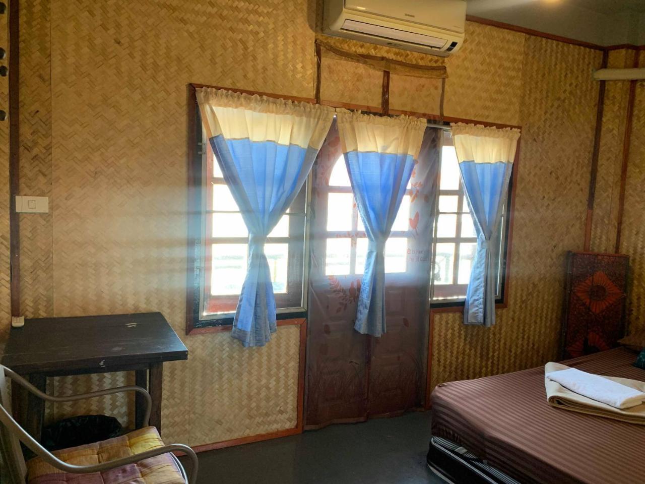 J Giant Hostel Chiang Mai Bagian luar foto