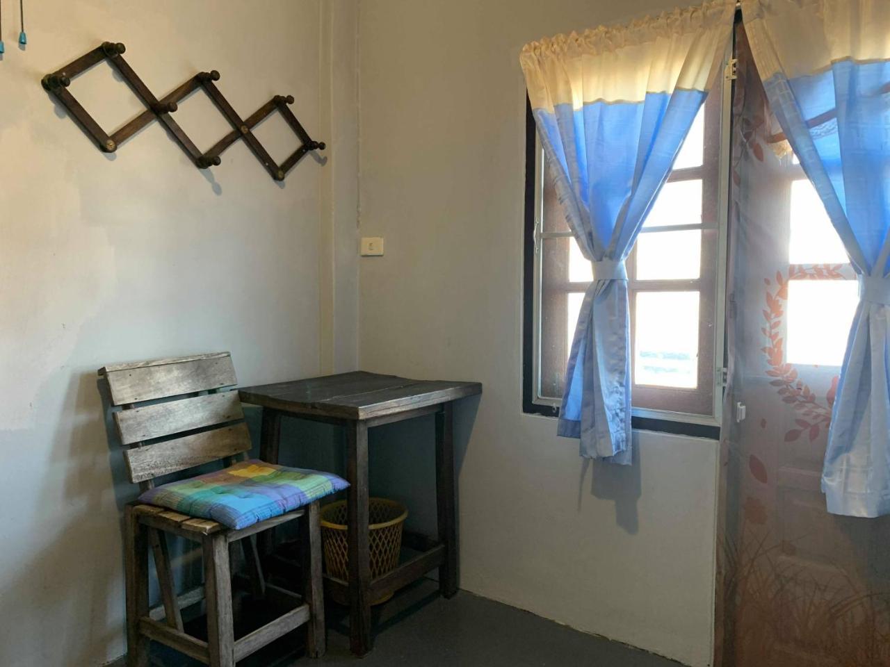 J Giant Hostel Chiang Mai Bagian luar foto